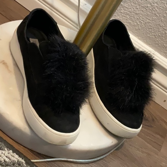 Steven Madden Pom Pom slip on shoes - Picture 2 of 6